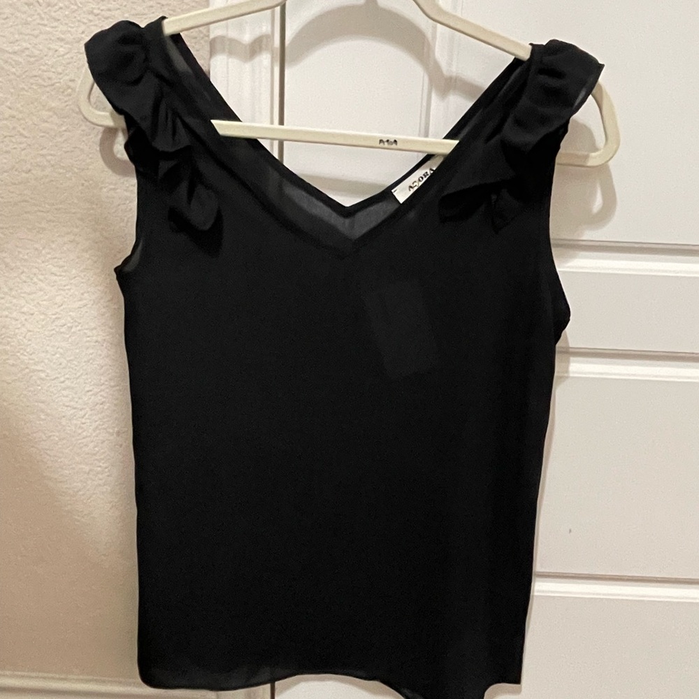 NWT Black Ruffled V-Neck Blouse